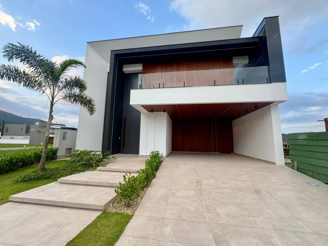 Casa em Pedra Branca, Palhoça. 3 quartos, 263m². Imagem 1 de 50