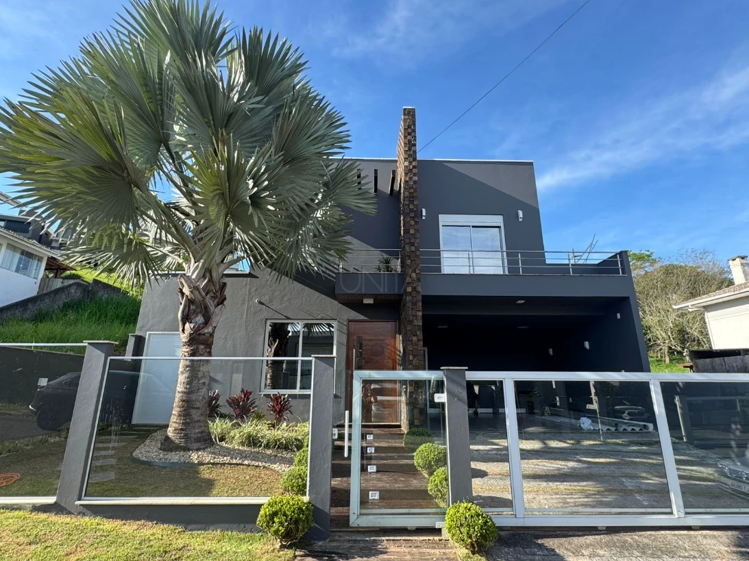 Casa em Pedra Branca, Palhoça. 3 quartos, 200m². Imagem 1 de 20