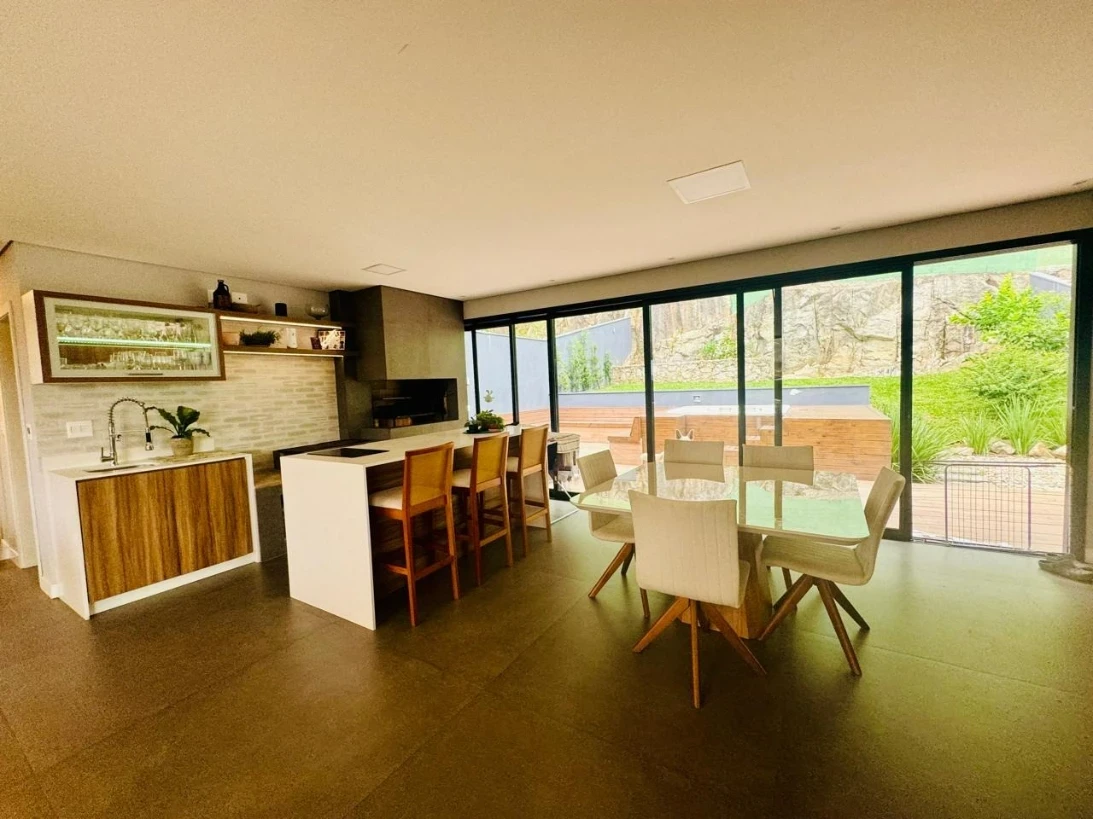 Casa em Sertão do Maruim, São José. 3 quartos, 290m². Imagem 11 de 38