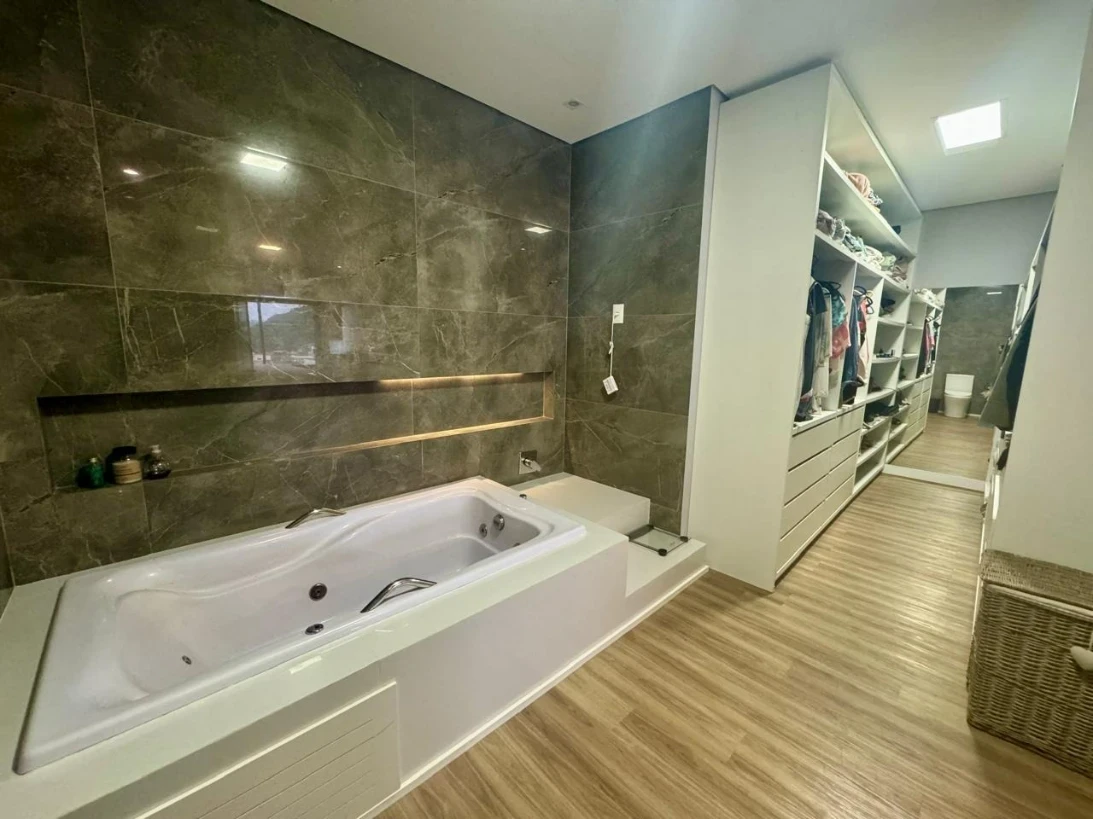 Casa em Sertão do Maruim, São José. 3 quartos, 290m². Imagem 30 de 38