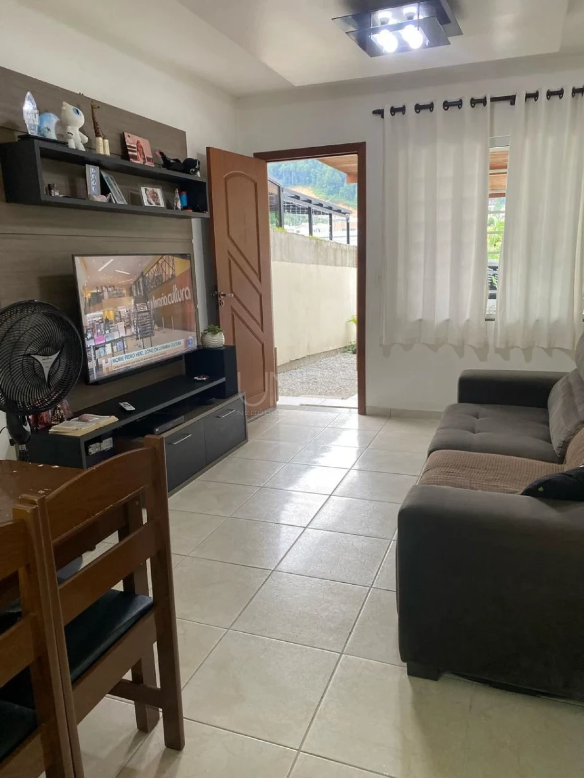 Sobrado Geminado em Bela Vista, Palhoça. 2 quartos, 70m². Imagem 1 de 22