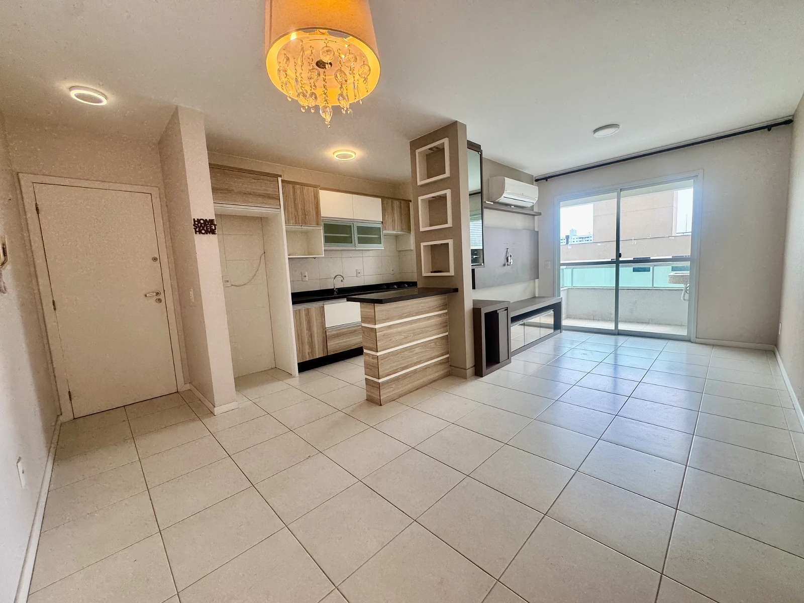 Apartamento em Pagani, Palhoça. 2 quartos, 66m². Imagem 1 de 18