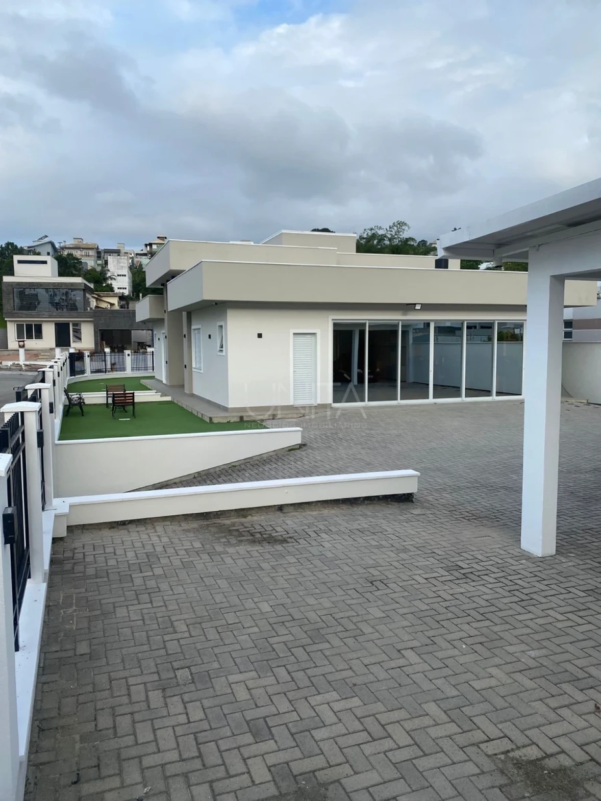 Casa em Pedra Branca, Palhoça. 3 quartos, 274m². Imagem 2 de 21