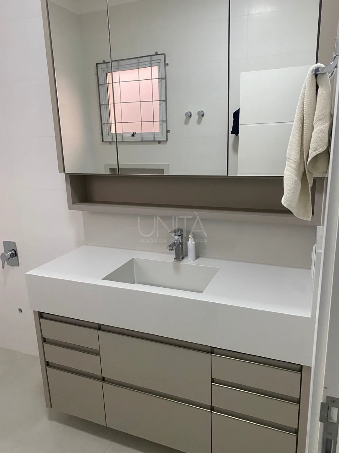 Casa em Pedra Branca, Palhoça. 3 quartos, 274m². Imagem 9 de 21