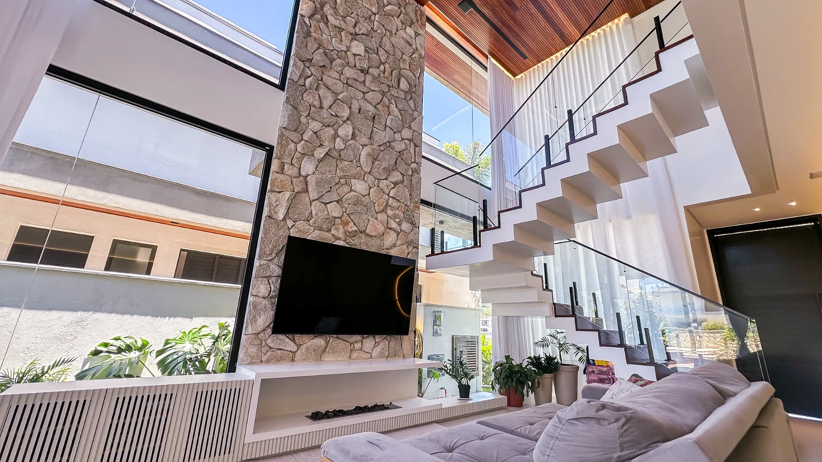 Casa em Pedra Branca, Palhoça. 3 quartos, 293m². Imagem 10 de 50