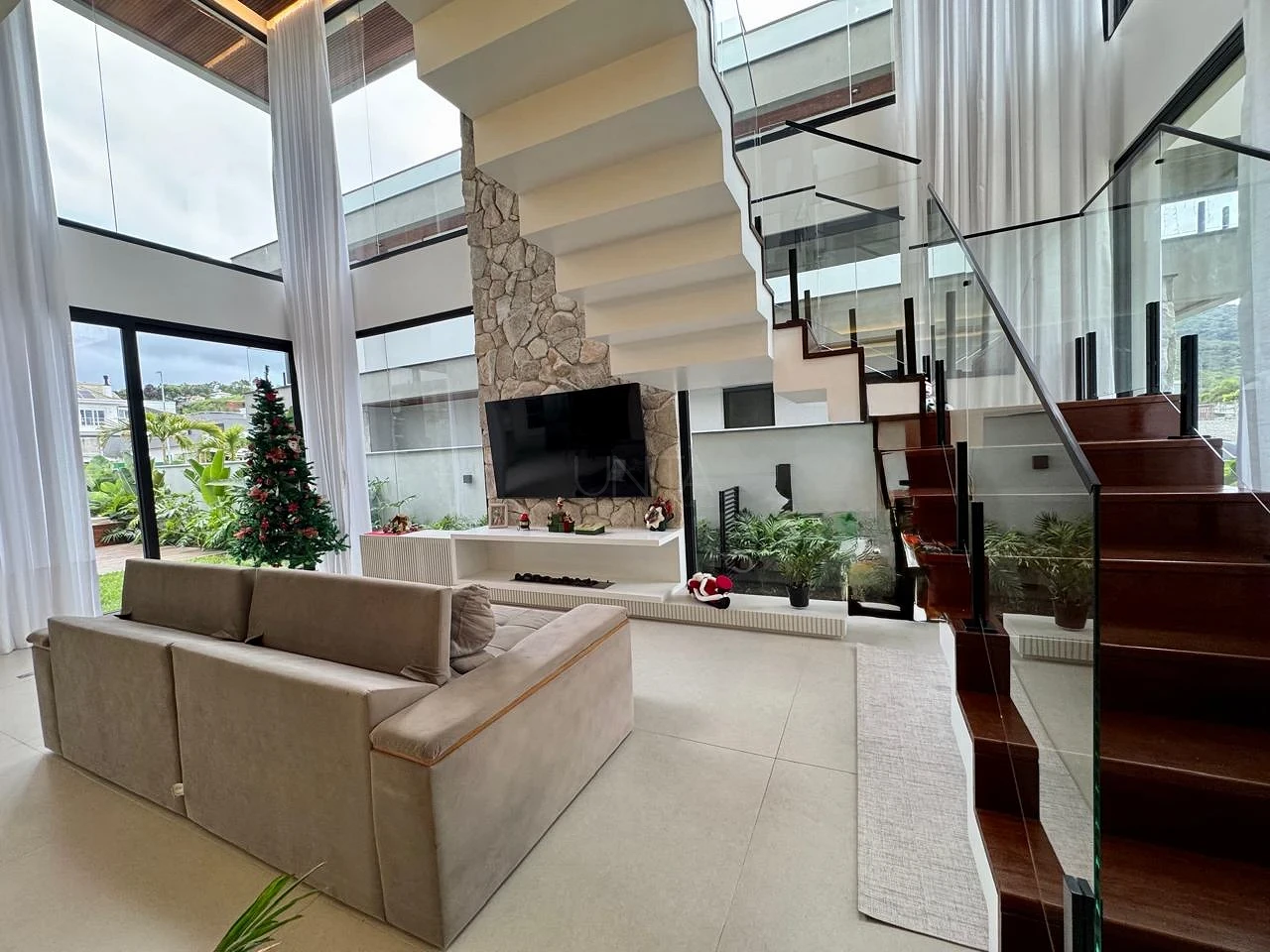 Casa em Pedra Branca, Palhoça. 3 quartos, 293m². Imagem 13 de 50