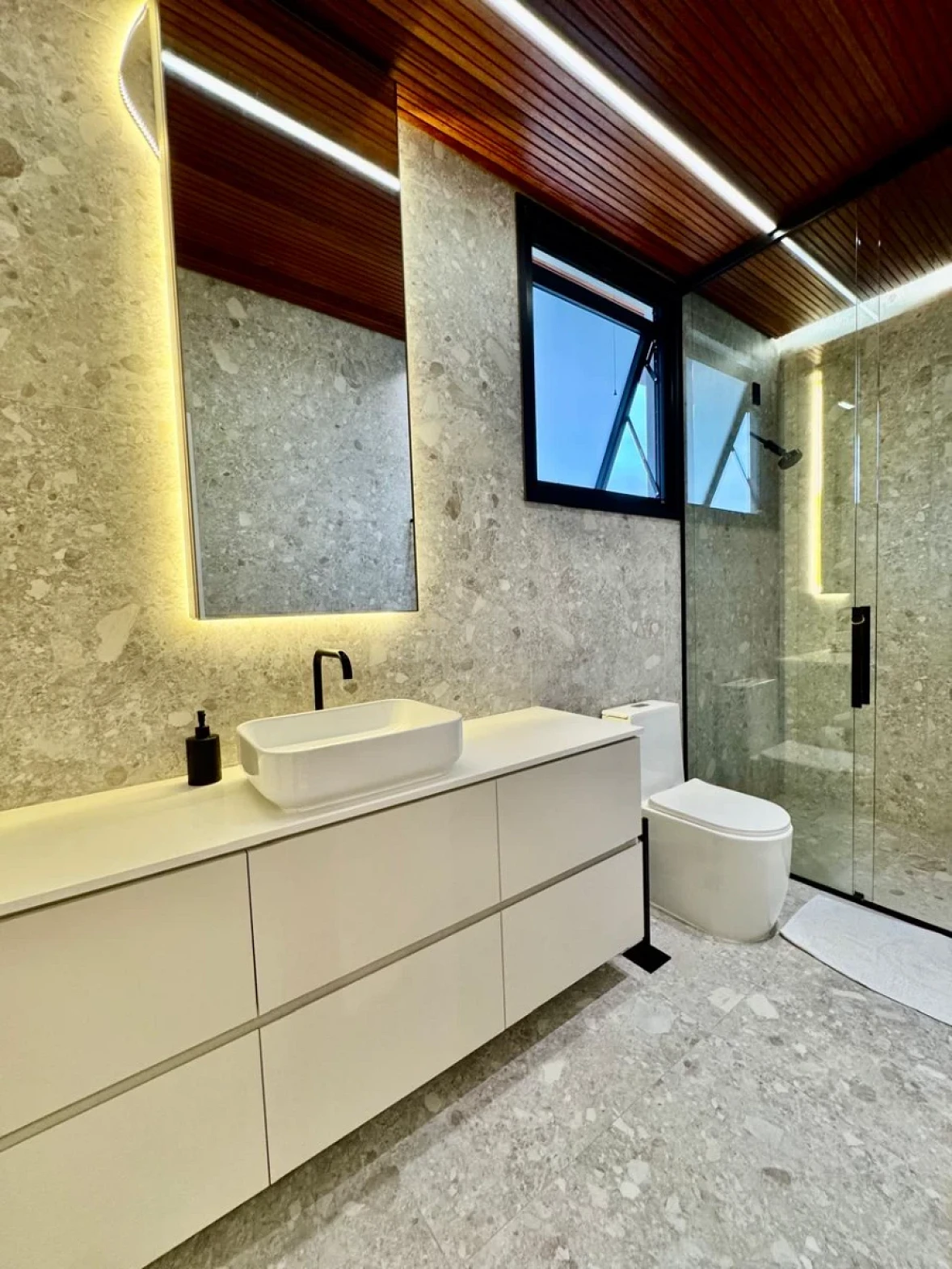 Casa em Pedra Branca, Palhoça. 3 quartos, 293m². Imagem 14 de 50