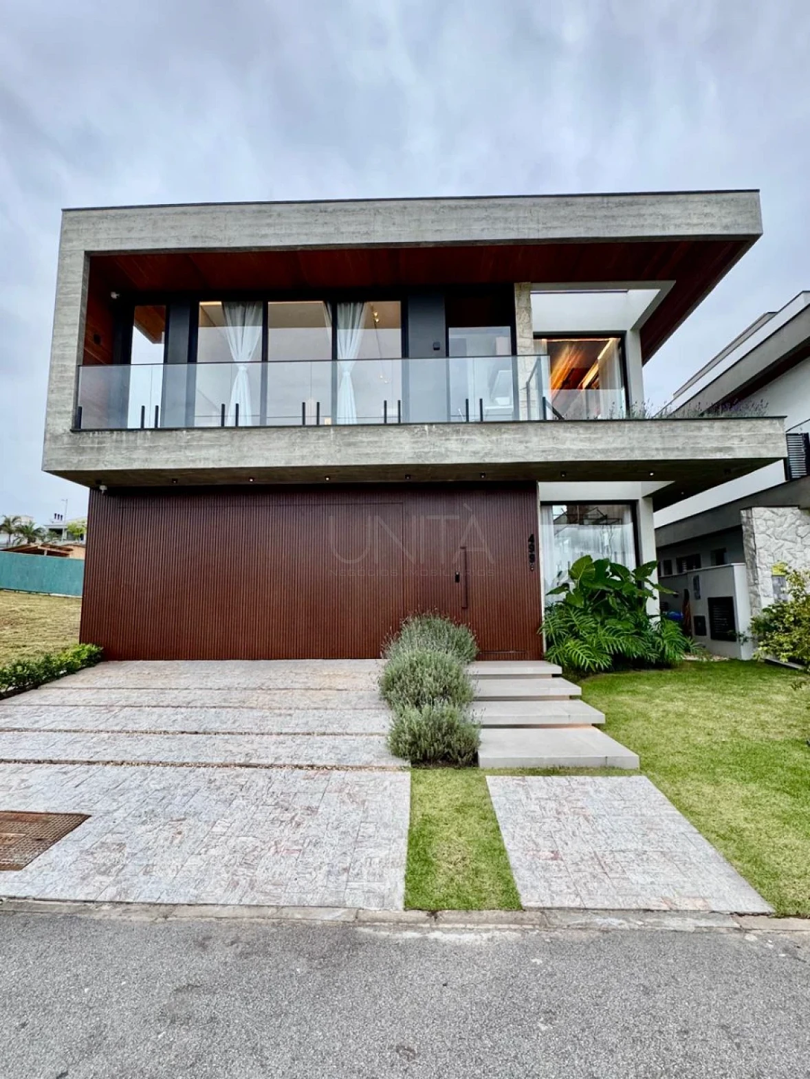 Casa em Pedra Branca, Palhoça. 3 quartos, 293m². Imagem 1 de 50