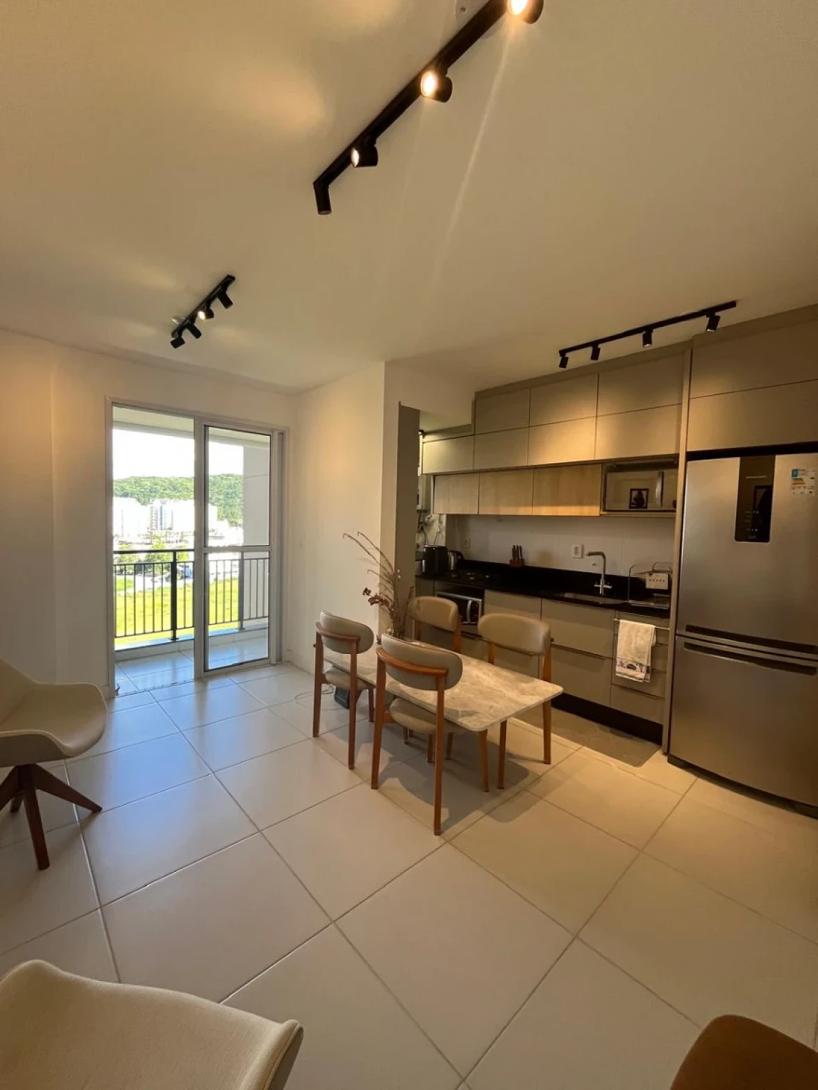 Apartamento em Pedra Branca, Palhoça. 2 quartos, 59m². Imagem 1 de 16