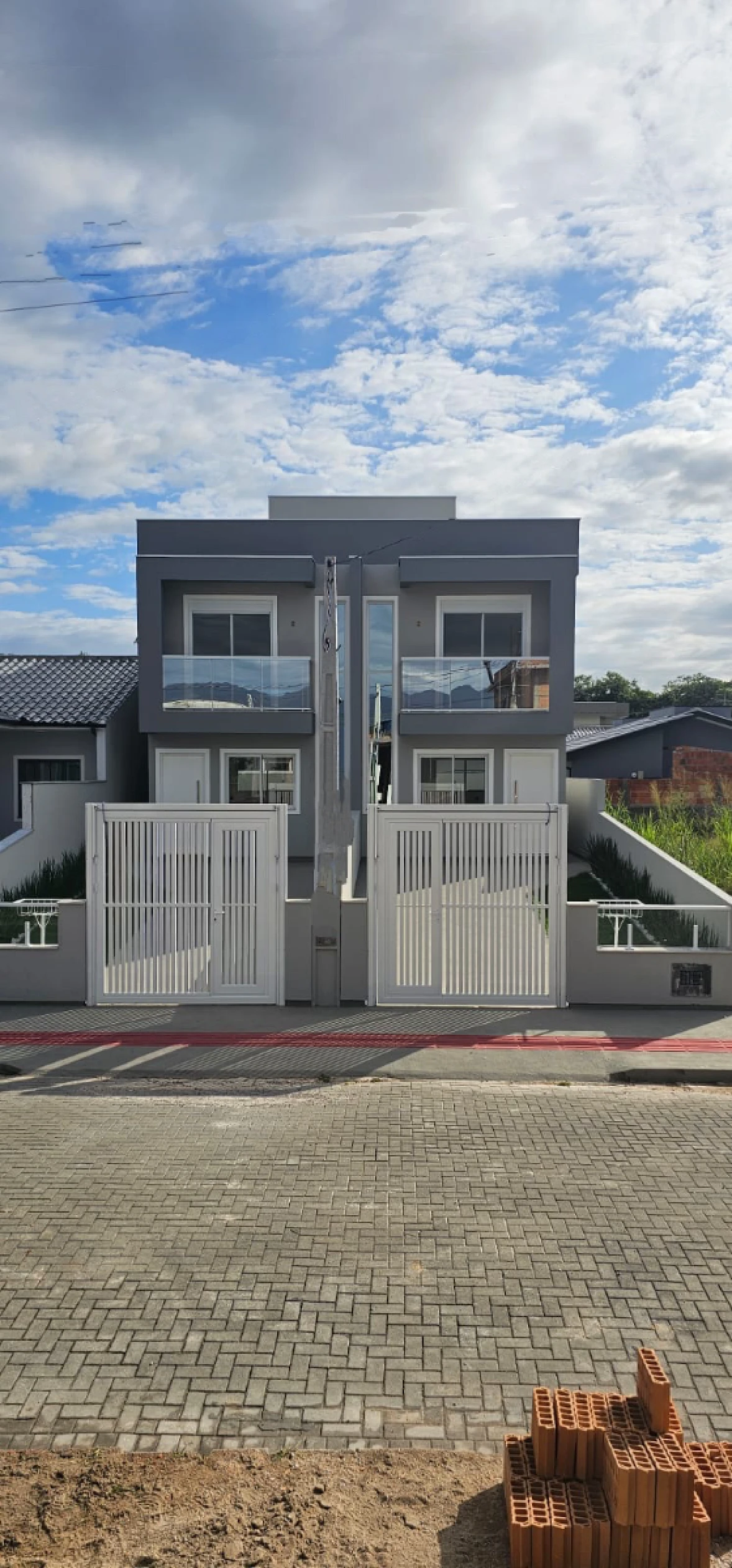 Sobrado Geminado em Bela Vista, Palhoça. 2 quartos, 82m². Imagem 2 de 7