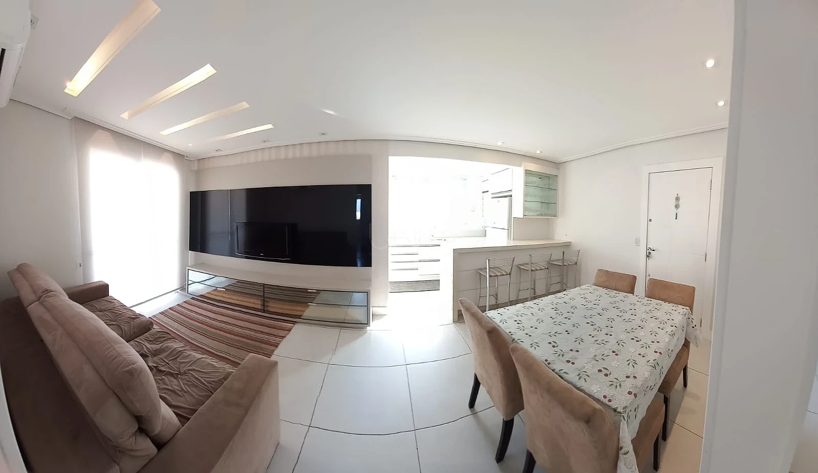 Apartamento em Aririú, Palhoça. 3 quartos, 99m². Imagem 2 de 15