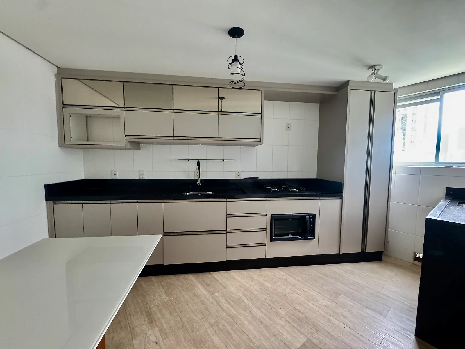 Apartamento em Pagani, Palhoça. 2 quartos, 64m². Imagem 3 de 17