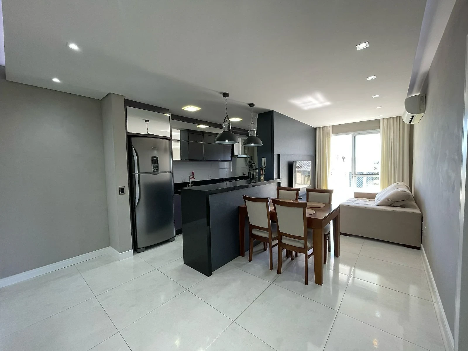 Apartamento em Pagani, Palhoça. 3 quartos, 85m². Imagem 2 de 18