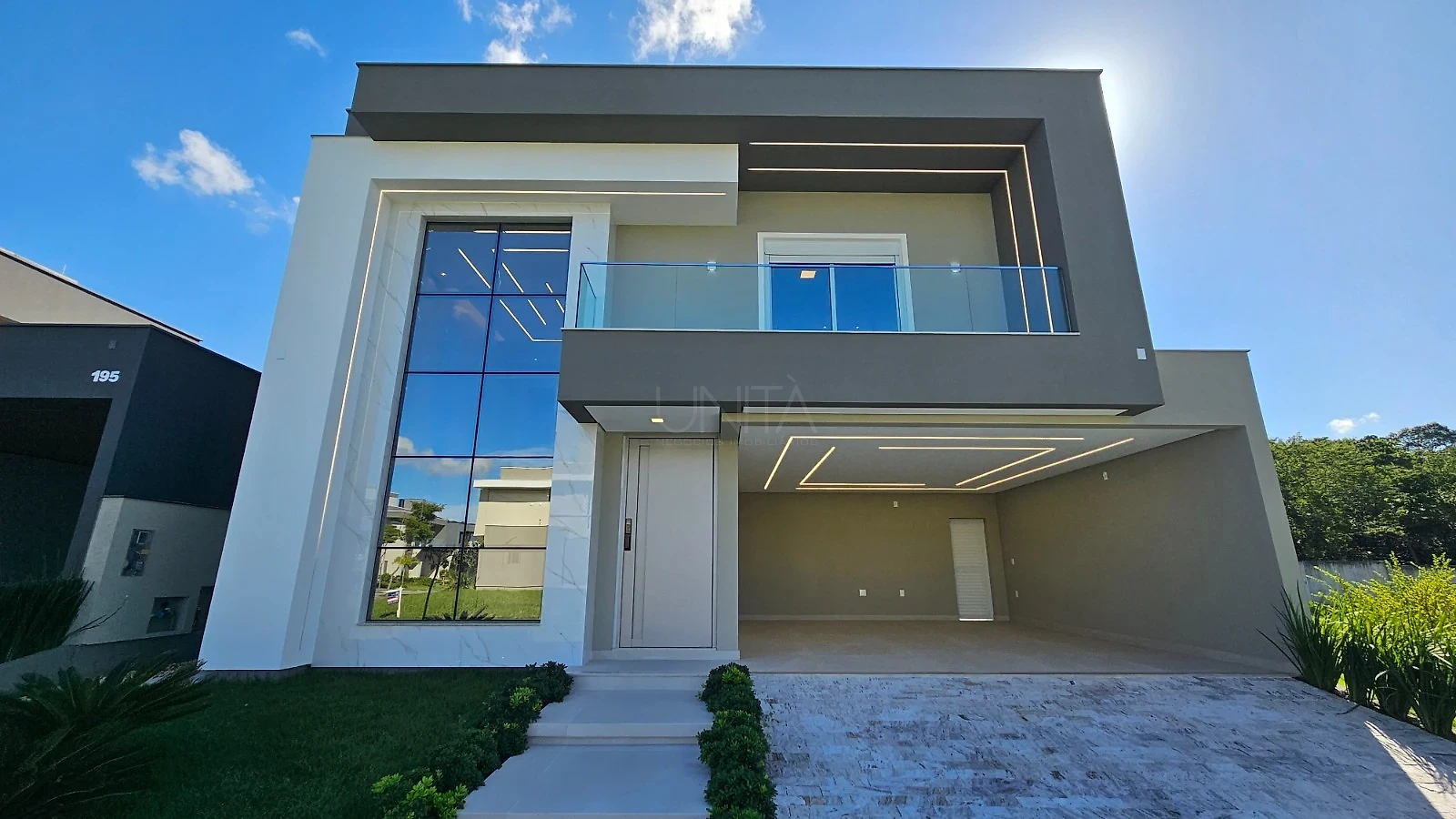 Casa em Pedra Branca, Palhoça. 3 quartos, 255m². Imagem 1 de 36