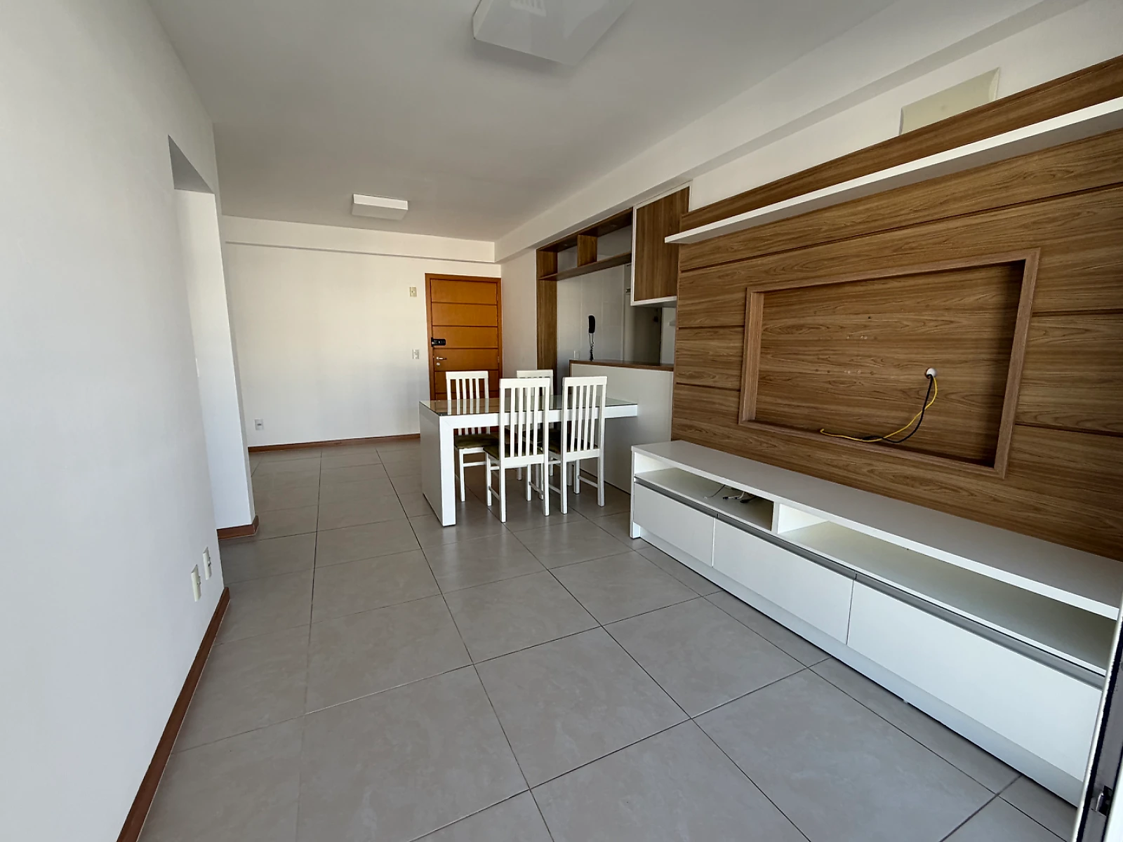 Apartamento em Abraão, Florianópolis. 2 quartos, 84m². Imagem 3 de 23