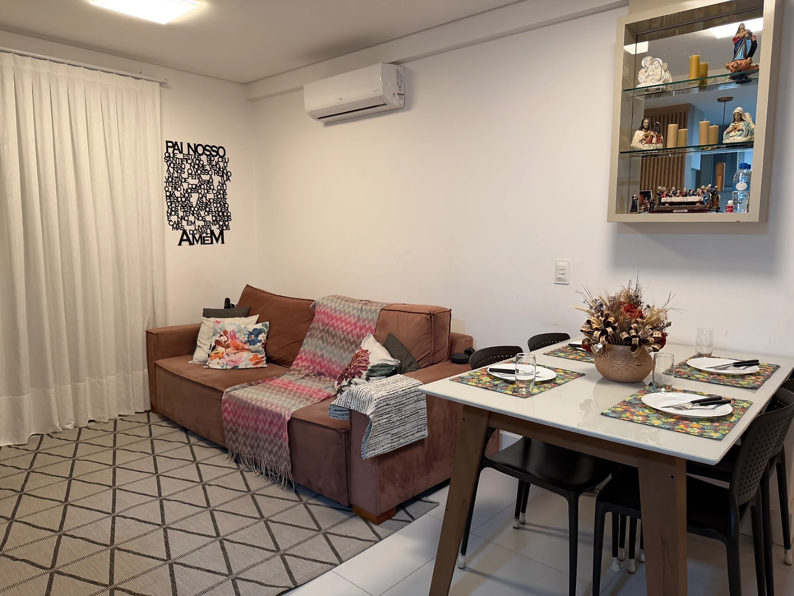 Apartamento em Pedra Branca, Palhoça. 3 quartos, 94m². Imagem 2 de 34