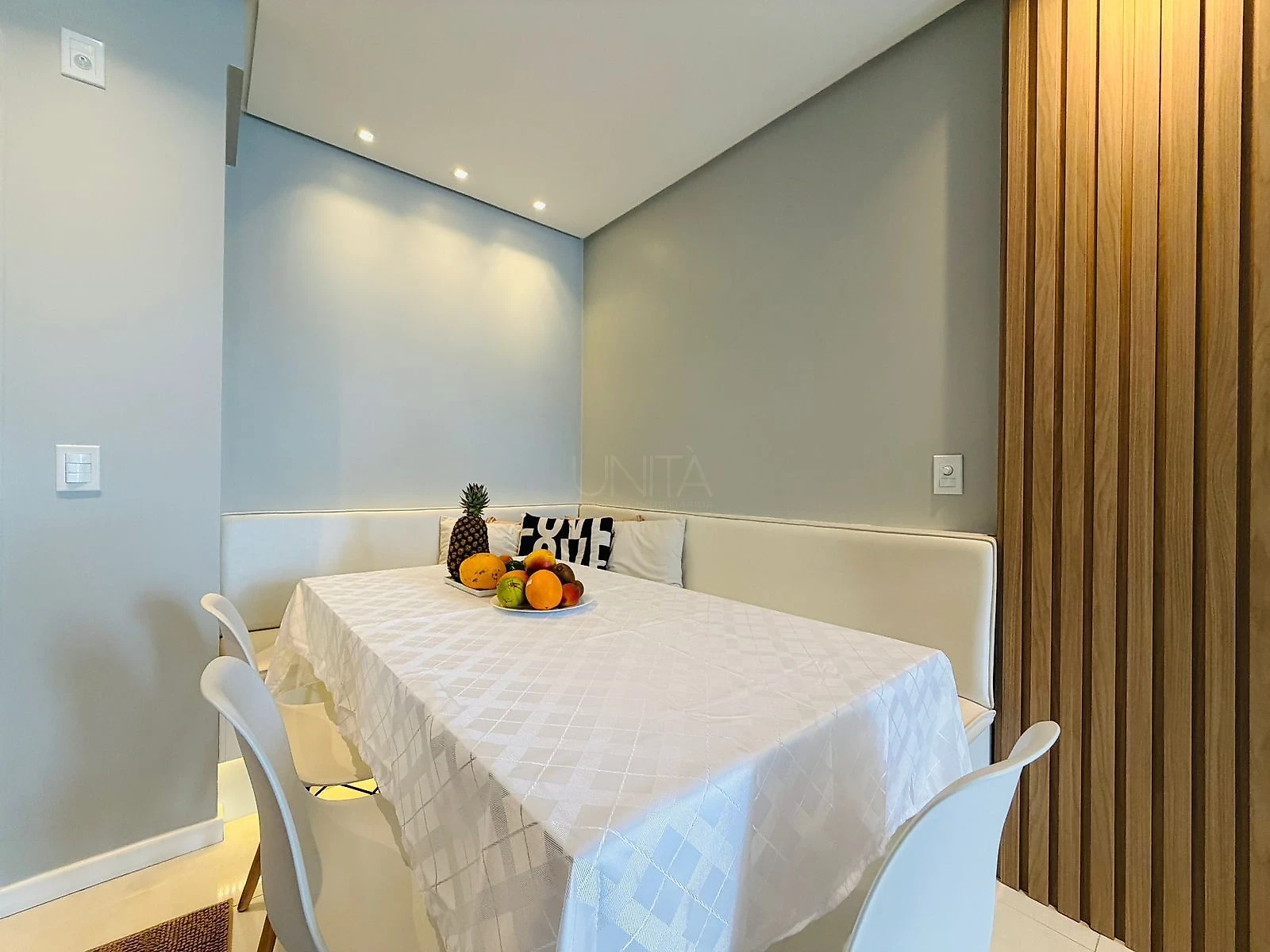 Apartamento em Pagani, Palhoça. 2 quartos, 70m². Imagem 3 de 7