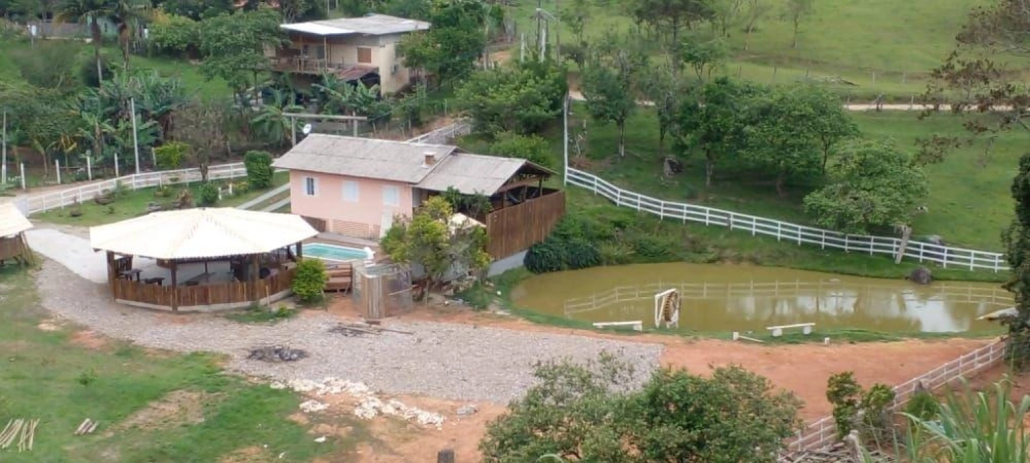 Sítio em Potecas, São José. 3 quartos, 250m². Imagem 1 de 20