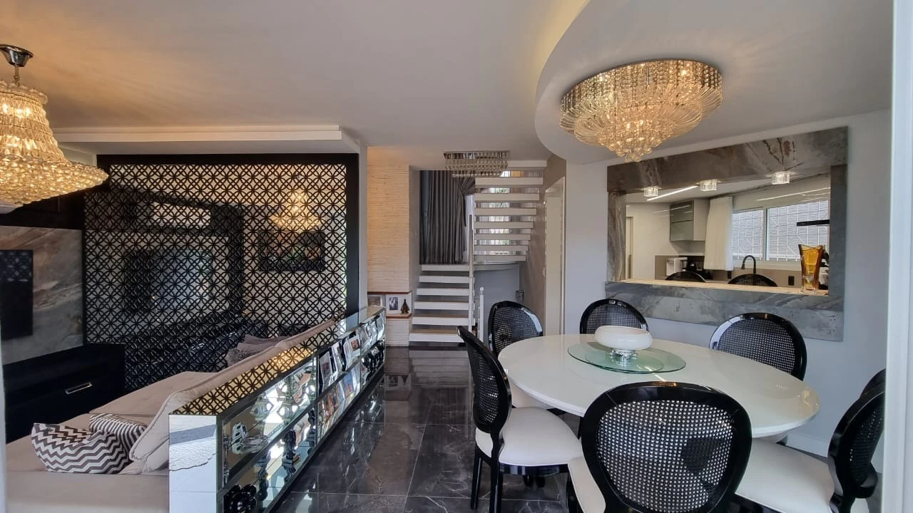 Casa em Pedra Branca, Palhoça. 4 quartos, 238m². Imagem 1 de 32