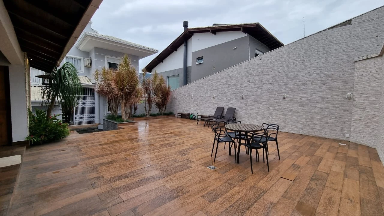 Casa em Pedra Branca, Palhoça. 4 quartos, 238m². Imagem 31 de 32