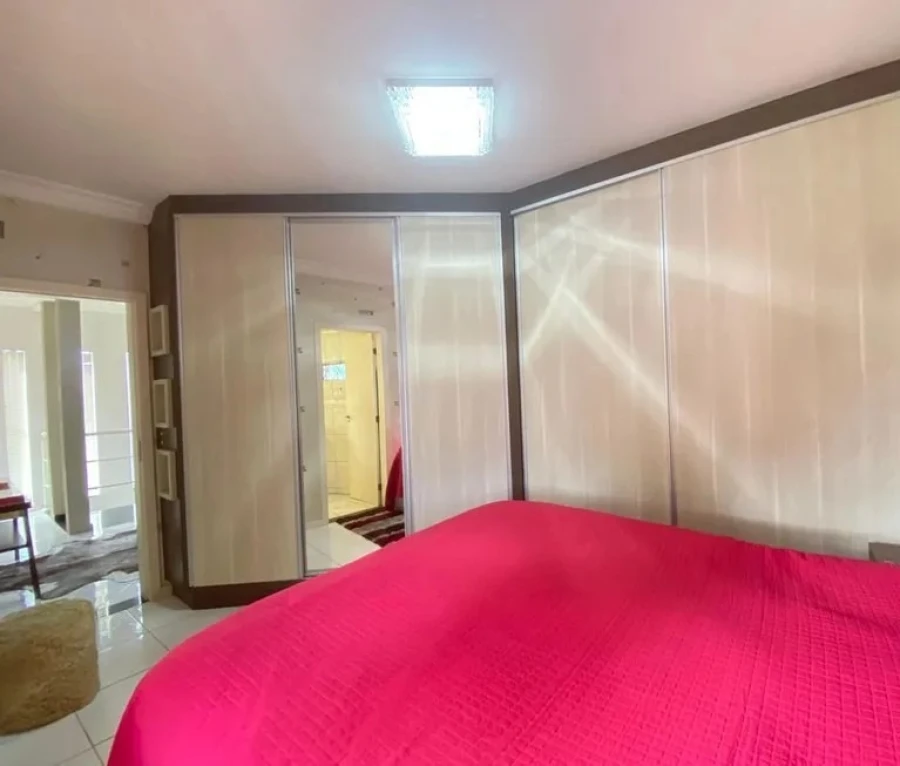 Casa em Pedra Branca, Palhoça. 4 quartos, 236m². Imagem 10 de 26