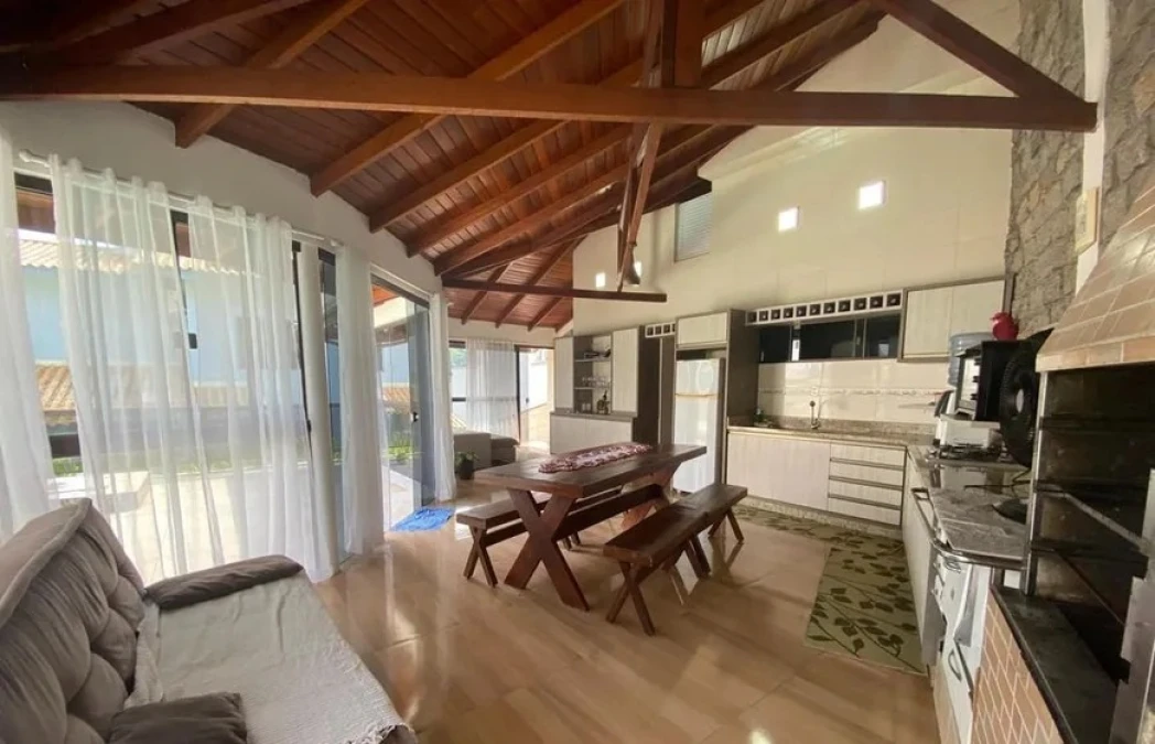 Casa em Pedra Branca, Palhoça. 4 quartos, 236m². Imagem 22 de 26