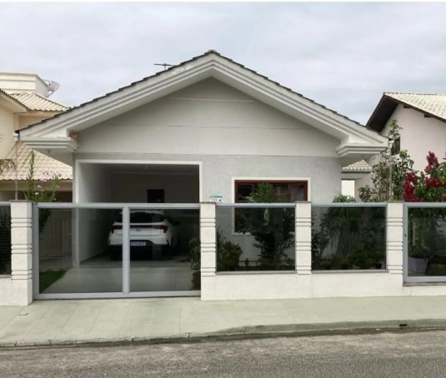 Casa em Pedra Branca, Palhoça. 3 quartos, 180m². Imagem 1 de 18