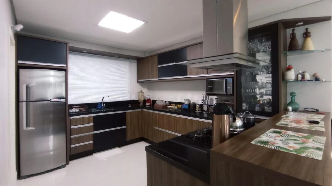 Casa em Pedra Branca, Palhoça. 4 quartos, 300m². Imagem 7 de 19