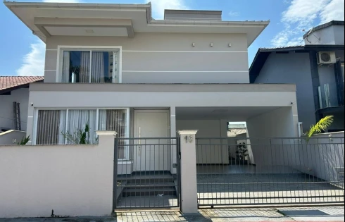 Casa com 3 quartos em Pedra Branca, Palhoça