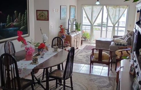 Apartamento em Capoeiras, Florianópolis