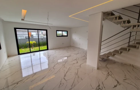 Sobrado Geminado com 3 quartos em Pagani, Palhoça