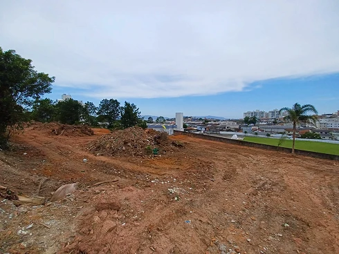 Terreno em Serraria, São José