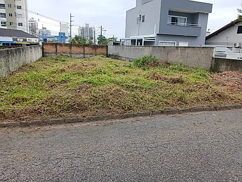Terreno com 360m² na Pedra Branca - Terreno em Pedra Branca, Palhoça