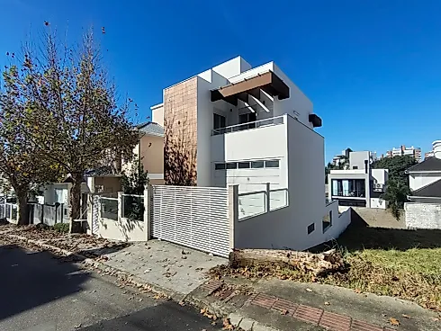 Casa 3 Quartos com 2 Suítes e 275m² - Pedra Branca