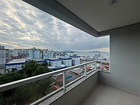 Apartamento em Barreiros, São José