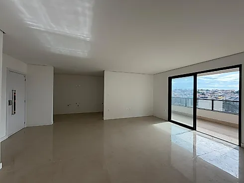 Apartamento em Nossa Senhora do Rosário, São José