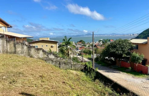 Terreno em Gravatá, Penha