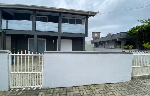 Sobrado geminado em Gravatá, Navegantes