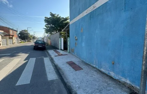 Loja térrea em Meia Praia, Navegantes