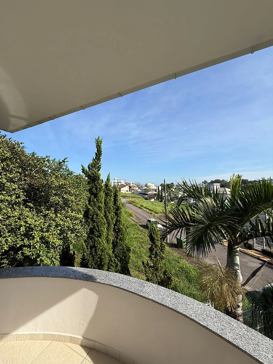 Casa em Pedra Branca, Palhoça. 4 quartos, 286m². Imagem 3 de 39