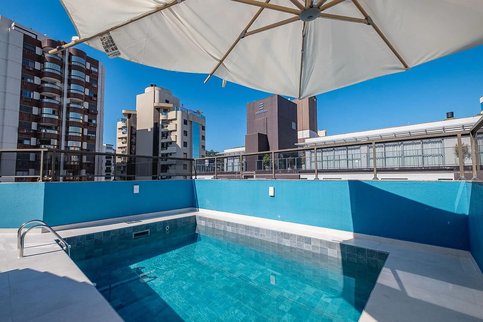 Apartamento em Centro, Florianópolis. 3 quartos, 221m². Imagem 16 de 37