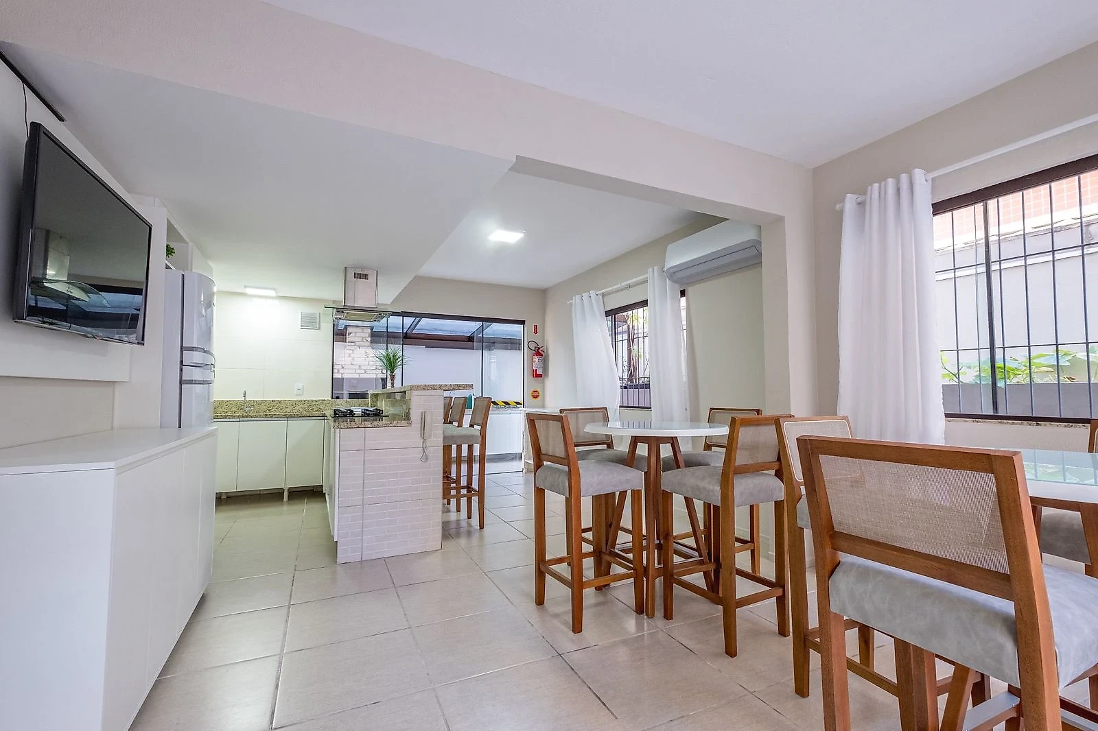 Apartamento em Centro, Florianópolis. 3 quartos, 221m². Imagem 34 de 37