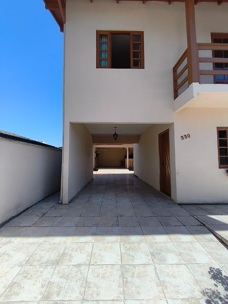 Casa em Forquilhinha, São José. 4 quartos, 0m². Imagem 6 de 39
