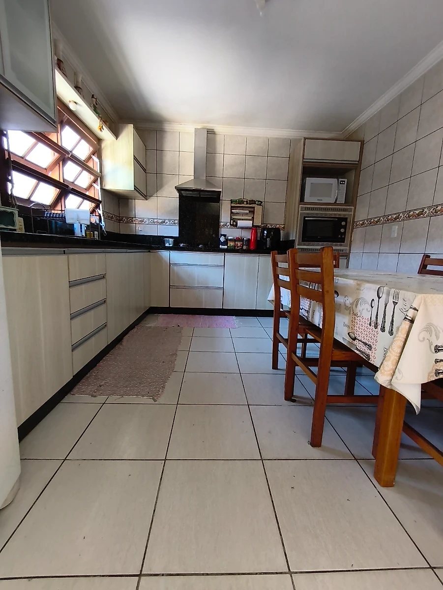 Casa em Forquilhinha, São José. 4 quartos, 0m². Imagem 19 de 39