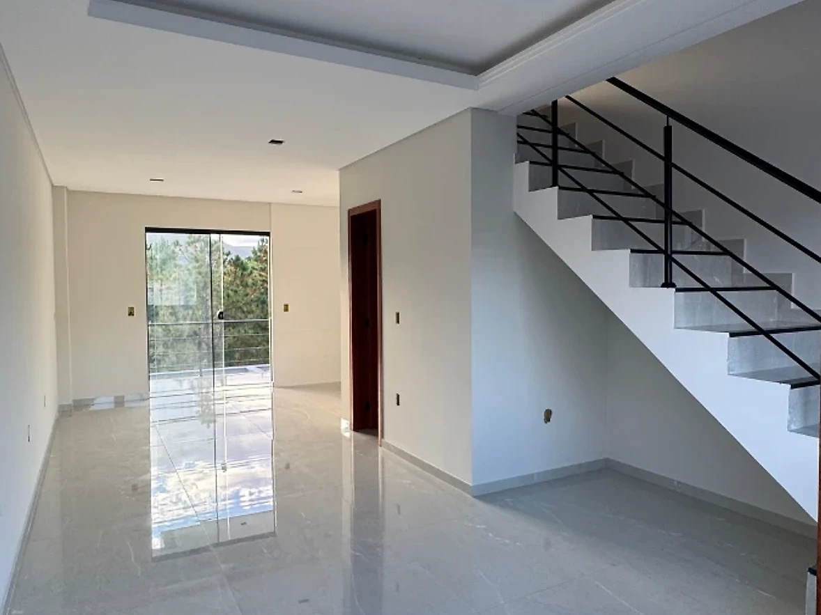 Sobrado Geminado em Potecas, São José. 2 quartos, 99m². Imagem 2 de 15