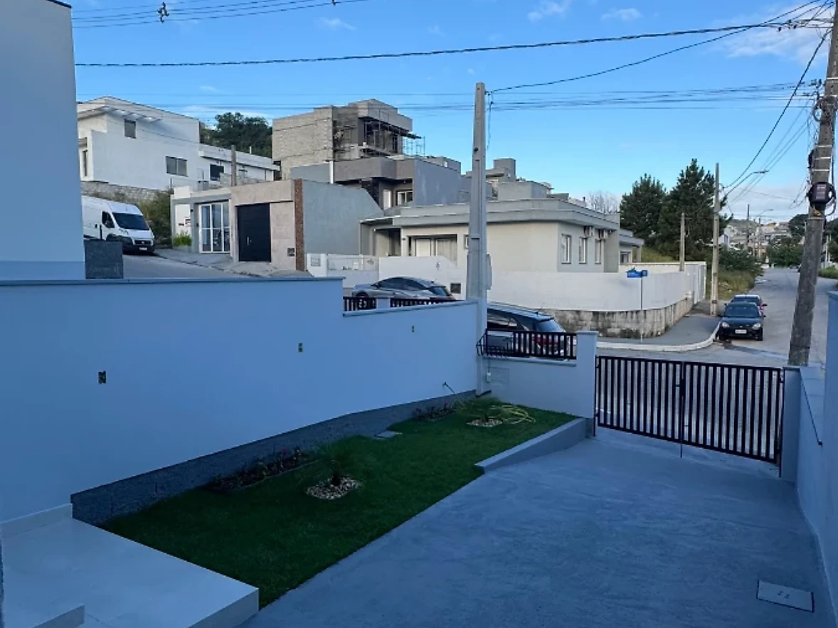 Sobrado Geminado em Potecas, São José. 2 quartos, 99m². Imagem 3 de 15
