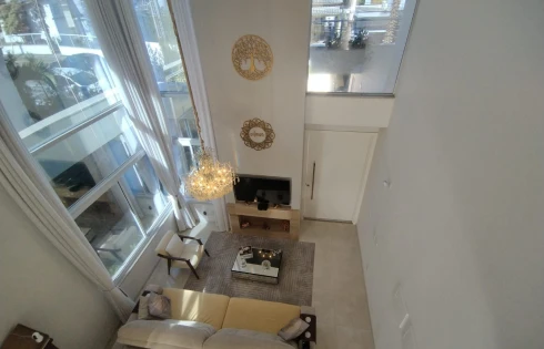 Thumbnail 12