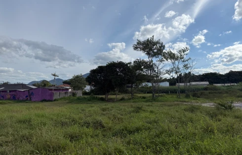 Terreno em Forquilhas, São José