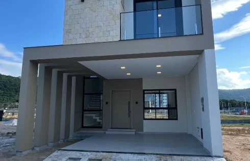 Casa em Beira Rio, Biguaçu