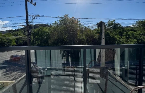 Sobrado geminado em Potecas, São José
